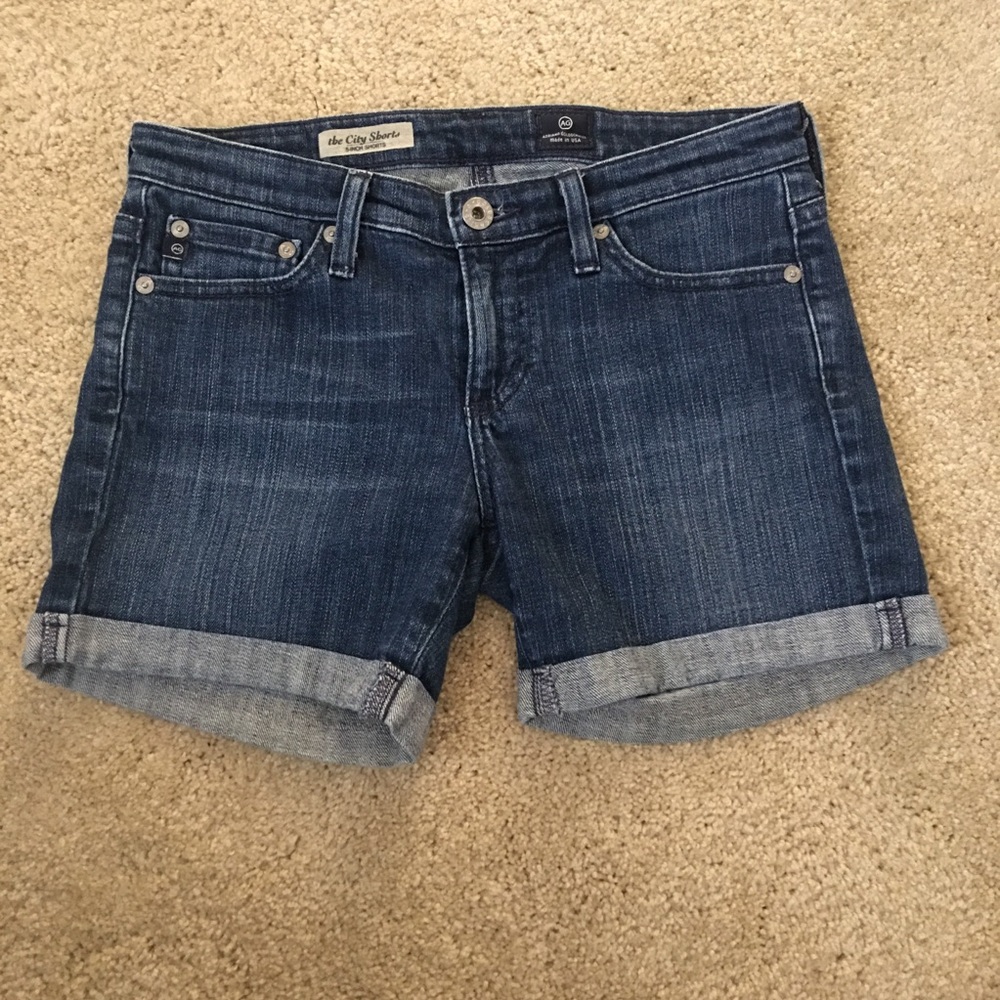 AG the city 5” denim shorts sz 25